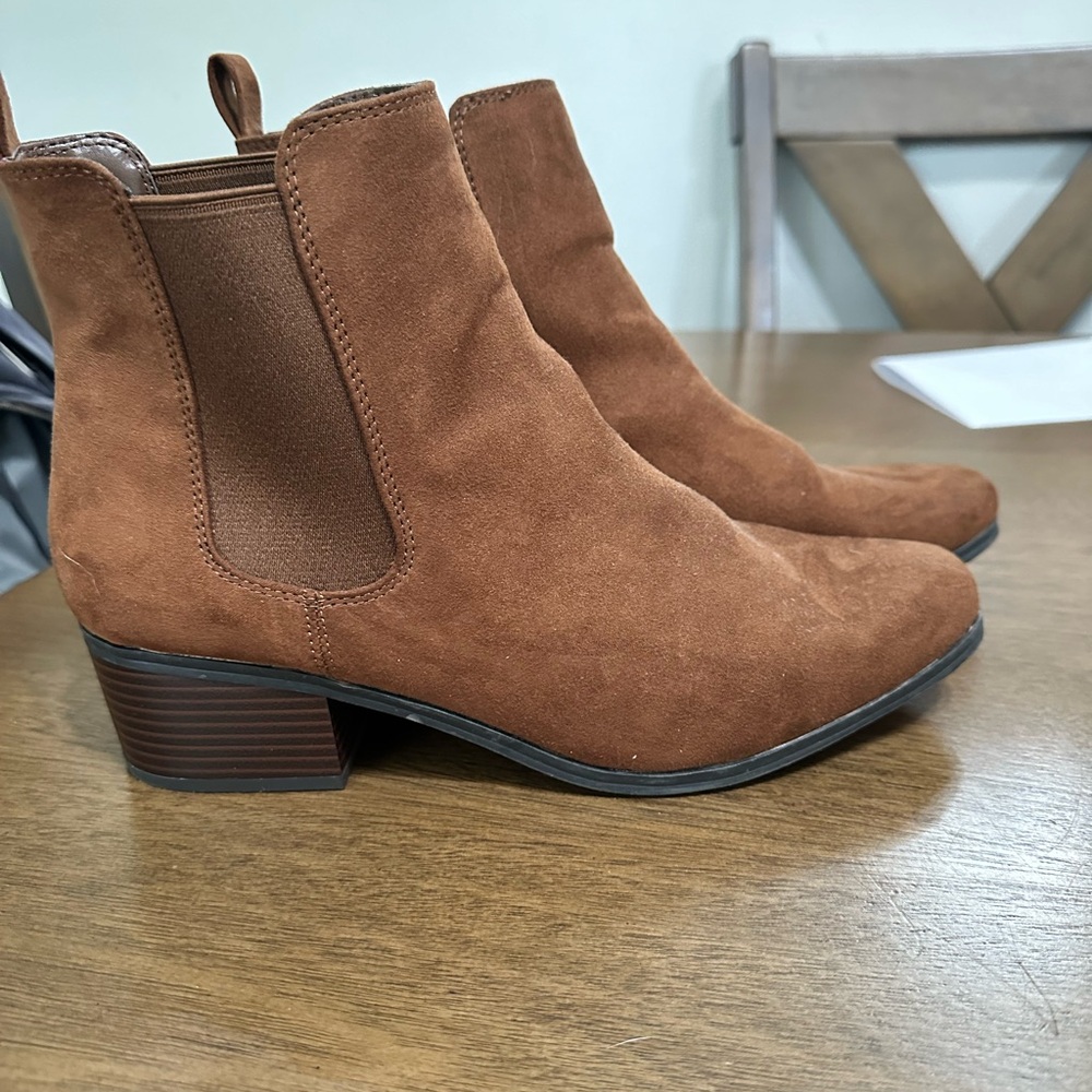 A New Day Ellie Chelsea Boots - Picture 6 of 8